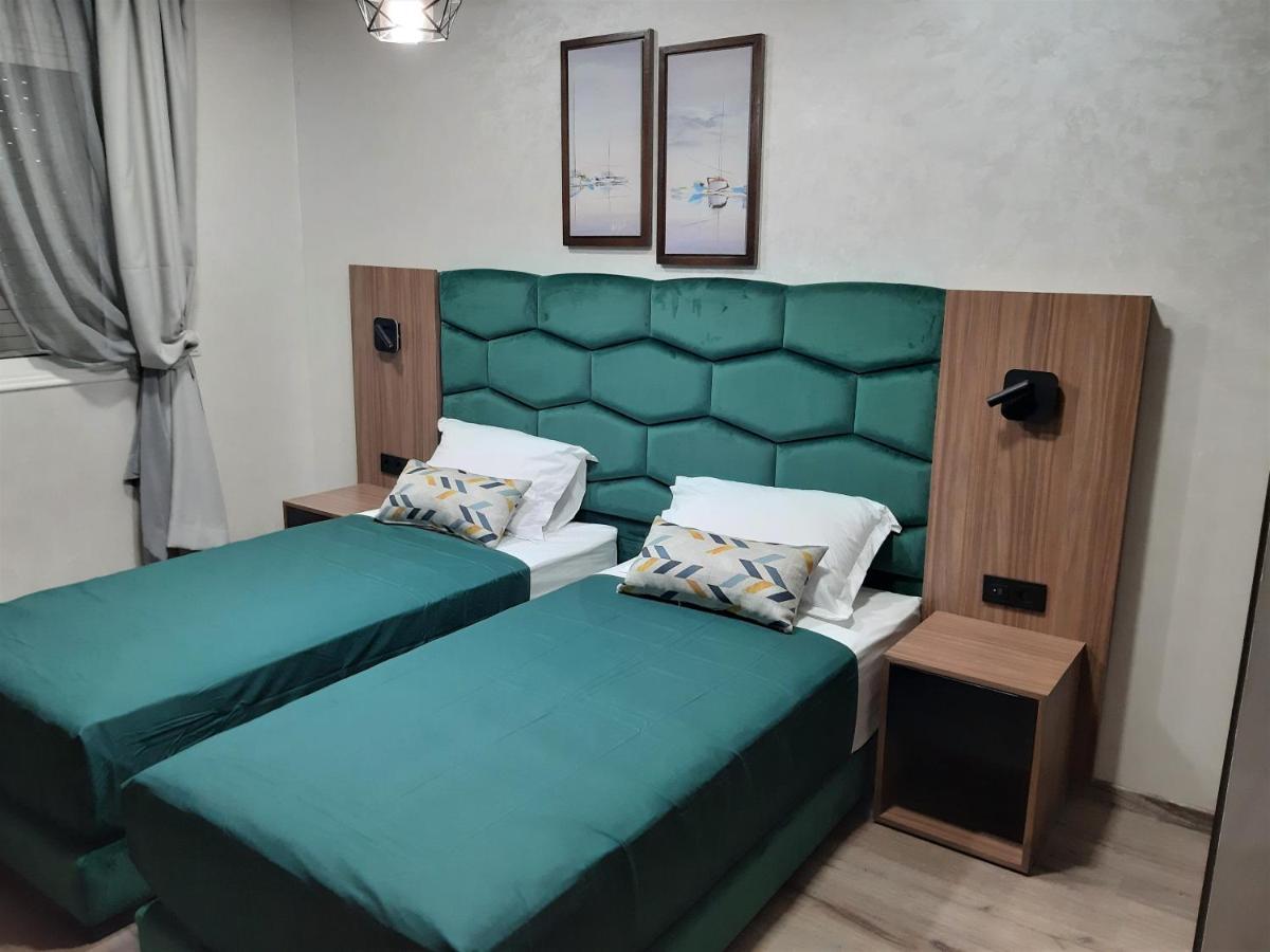 Appartement Pour Familles En Residence Avec Piscine Et Wifi Marrákes Kültér fotó