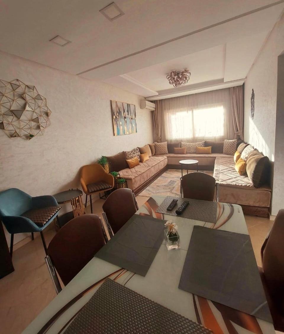 Appartement Pour Familles En Residence Avec Piscine Et Wifi Marrákes Kültér fotó